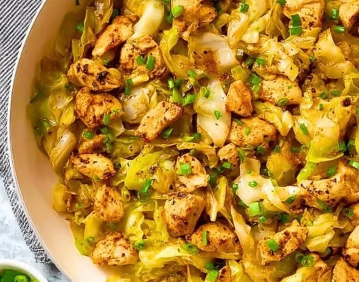 Colorful Chicken Cabbage Stir-Fry dish with fresh vegetables in a bowl