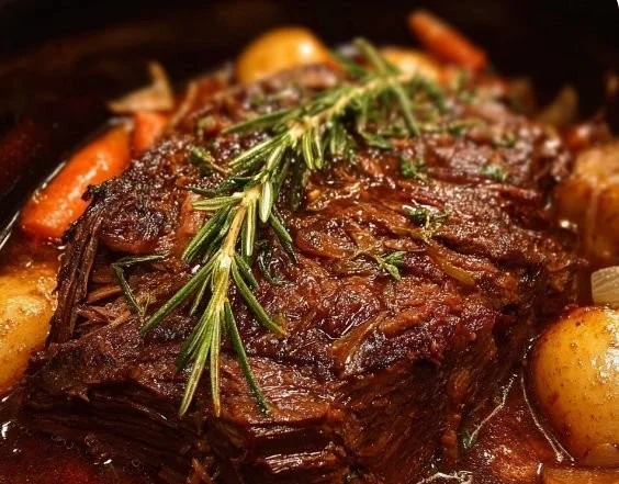 Delicious slow cooker three envelope pot roast with vegetables